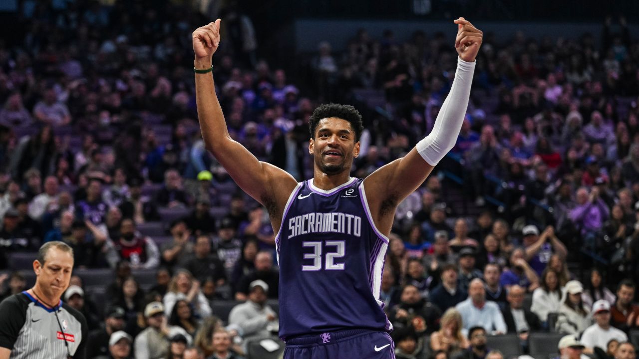 Dylan Cardwell continues earning minutes for Kings, says his ‘joy comes from the Lord’