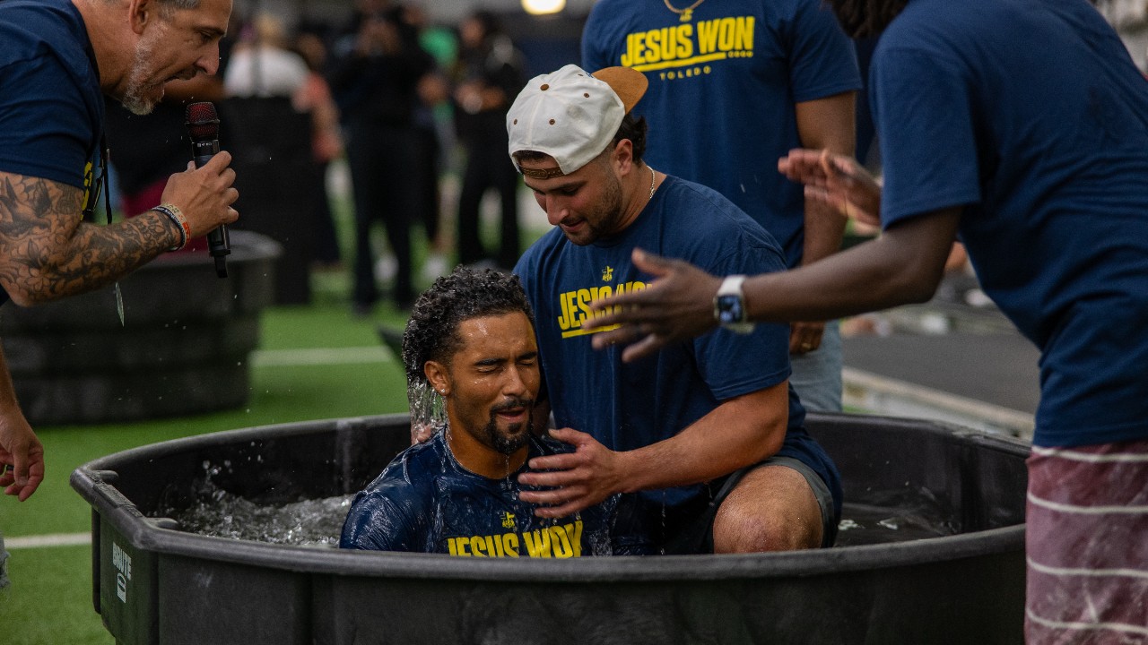 Athlete-led UToledo Baptism Night leads to 50 baptisms: ‘The Lord really worked it out’